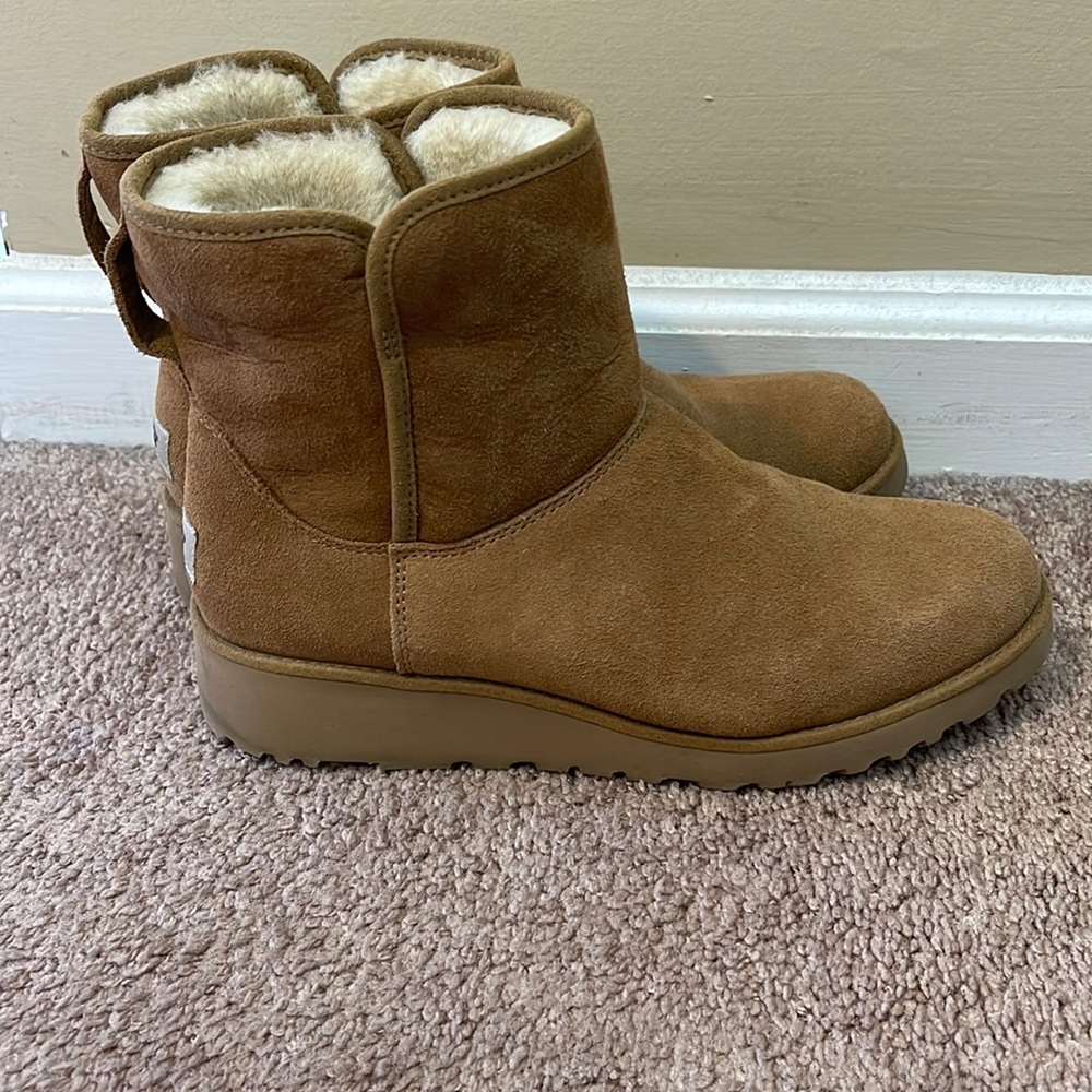 Very good used condition Chestnut Ugg Kristin boots.